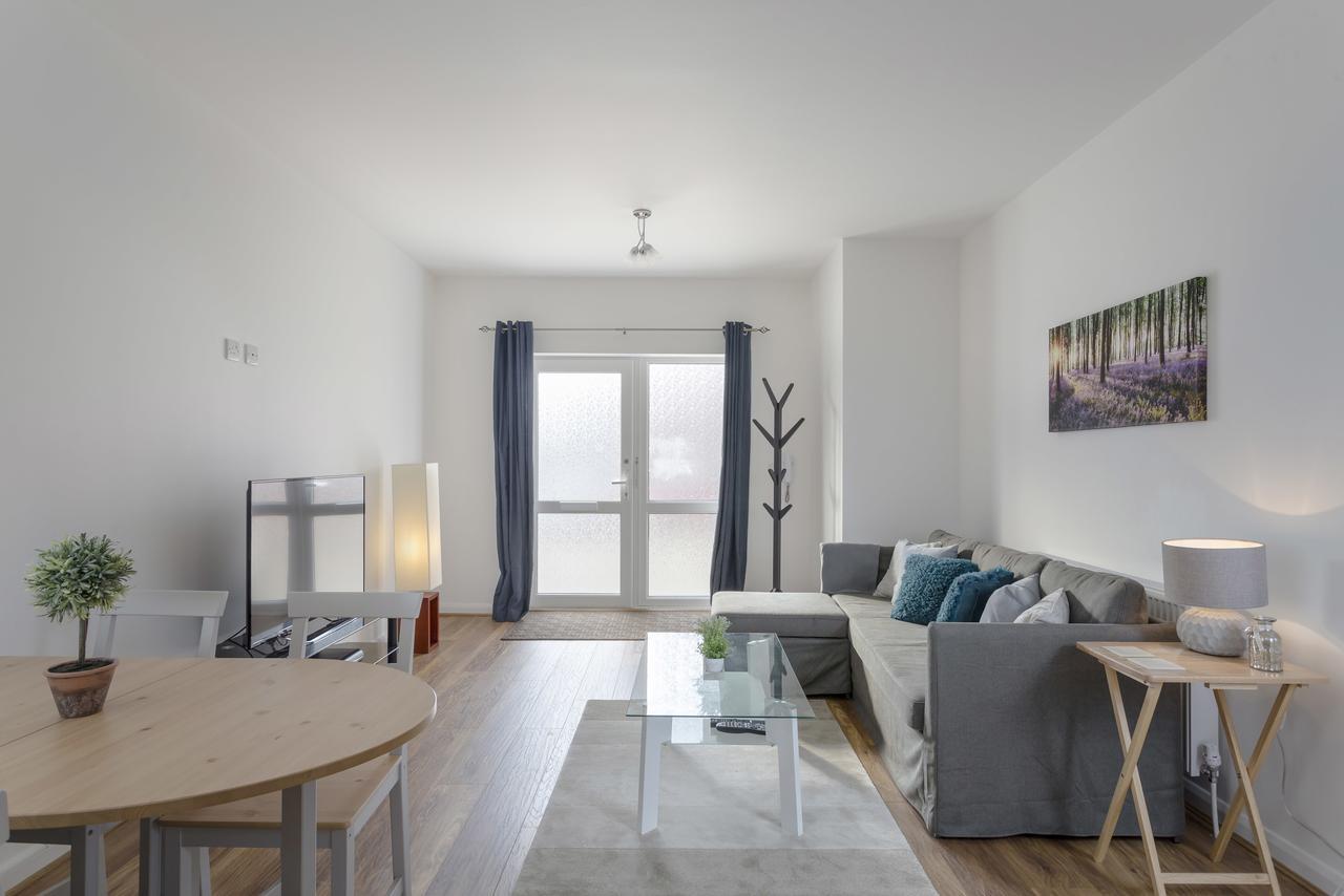 1 Bed Apt Sleeps 4 Luton  Exteriér fotografie
