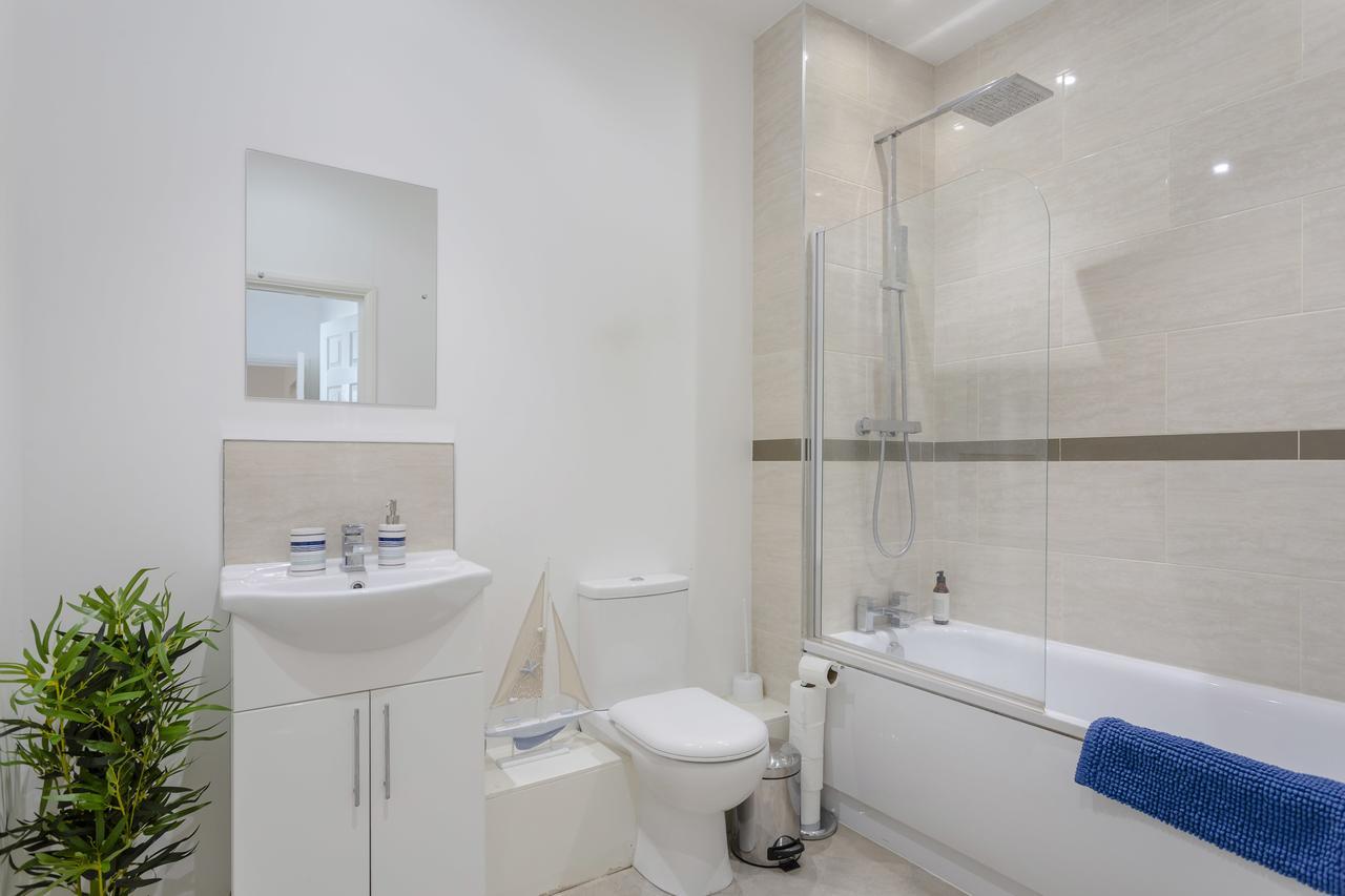 1 Bed Apt Sleeps 4 Luton  Exteriér fotografie