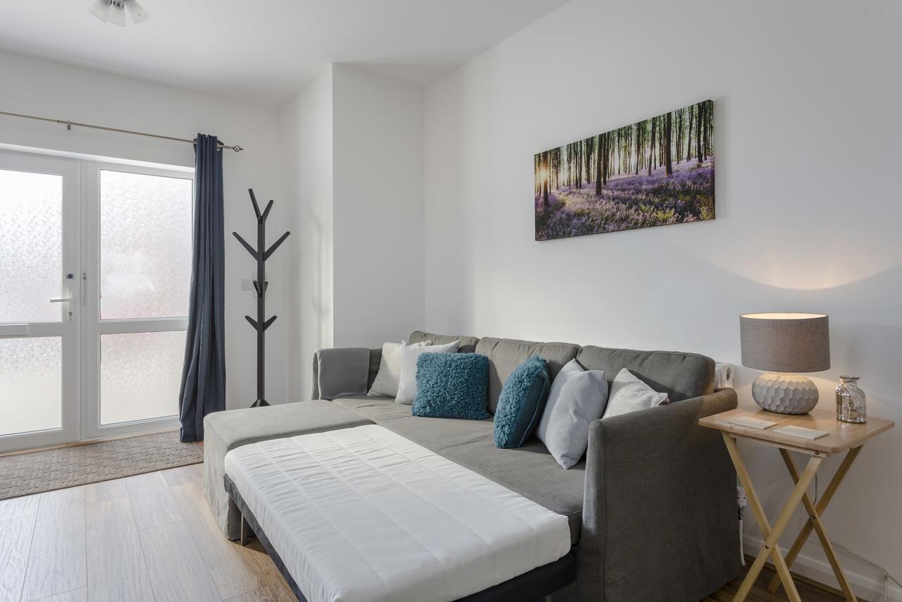 1 Bed Apt Sleeps 4 Luton  Exteriér fotografie