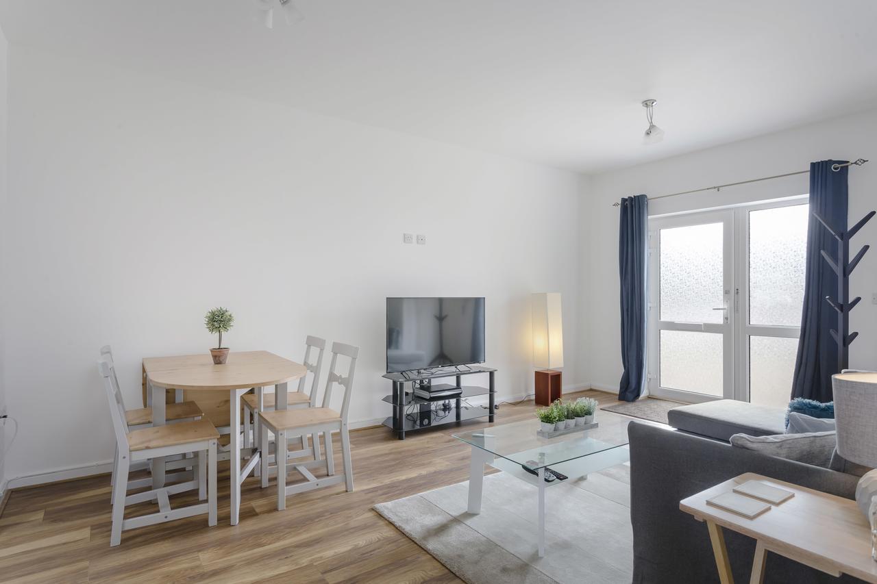 1 Bed Apt Sleeps 4 Luton  Exteriér fotografie