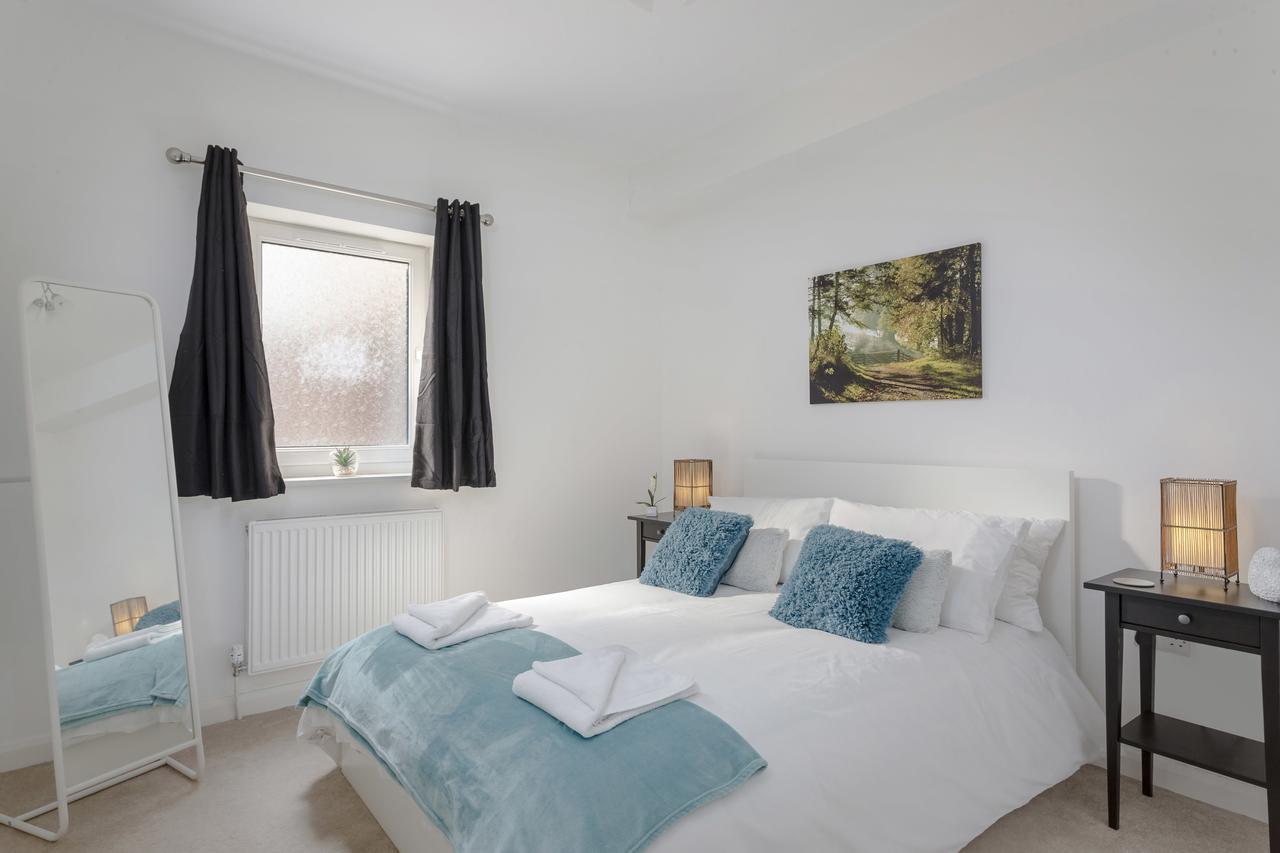 1 Bed Apt Sleeps 4 Luton  Exteriér fotografie